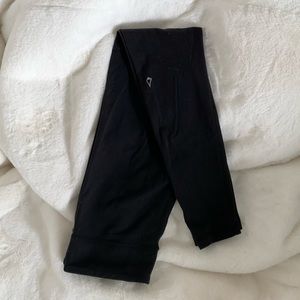 black ivivva leggings